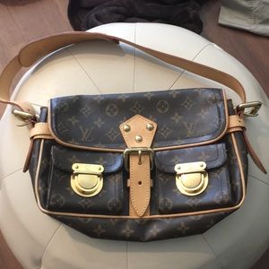 Louis Vuitton Vintage Hudson PM Bag